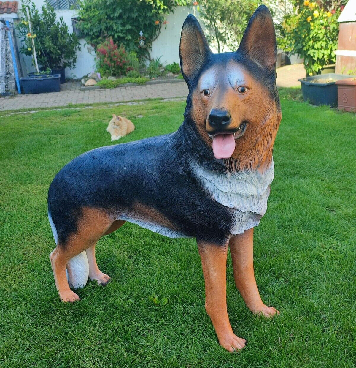 XL Premium Schäferhund steht lebensgross 110 cm Hund stehend Garten Deko Figur