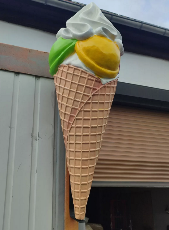 XL Eistüte Eis Figur hängend ca. 130cm Deko Werbefigur mit Wandhalterung Gastro Werbung Werbeaufsteller