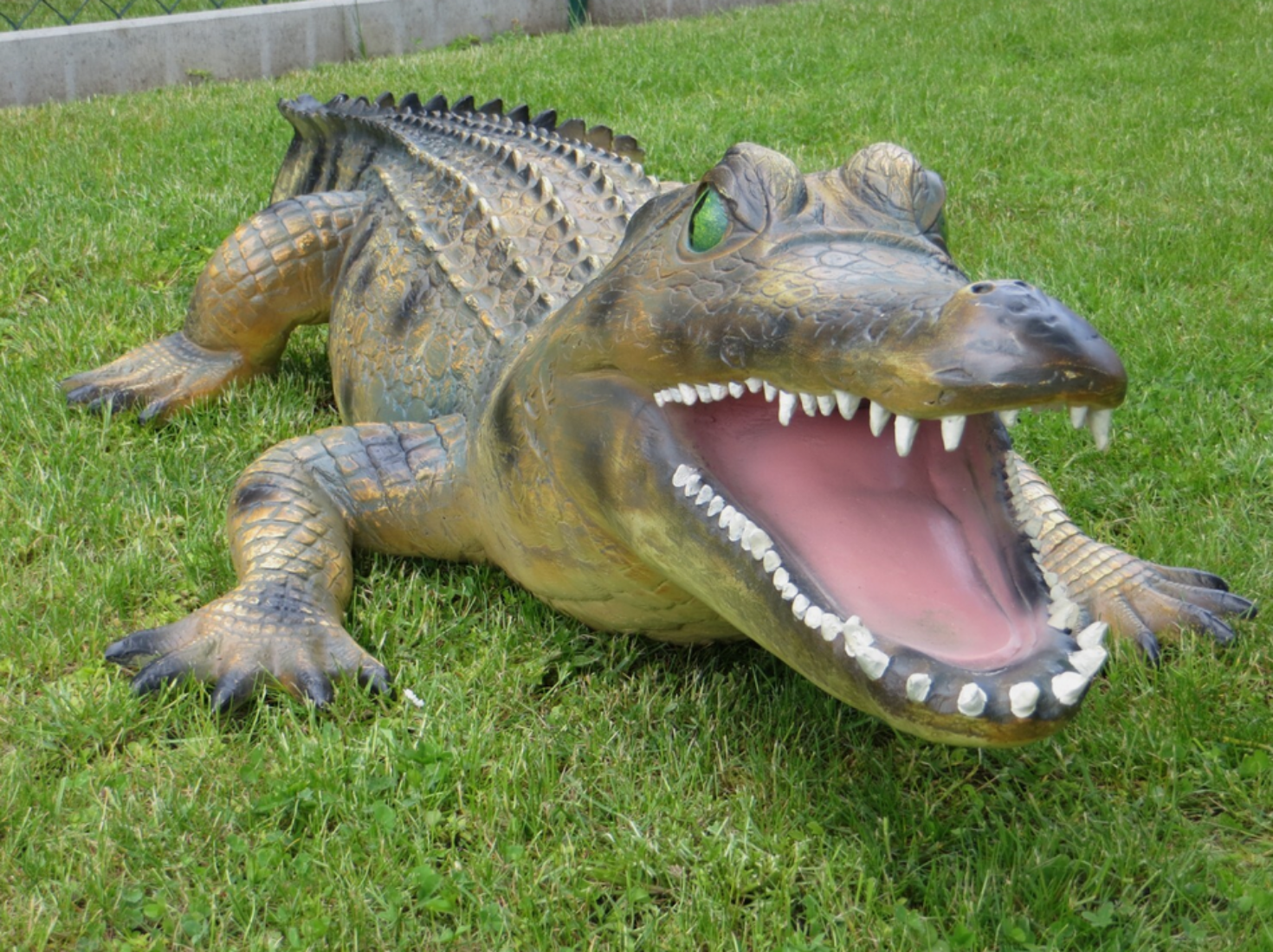 XXL Krokodil Alligator lebensgross Garten Deko Figur Gartenfigur 200x70x25 cm
