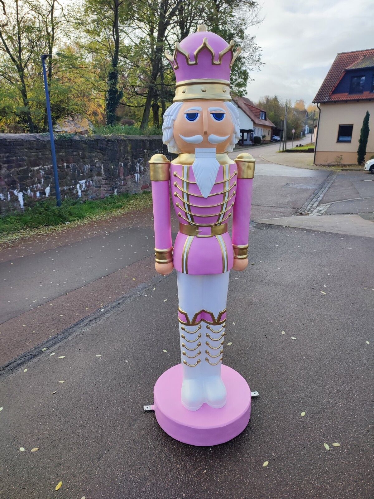 XXL Premium Nussknacker auf Standfuss ca. 200 cm Garten Deko Figur Weihnachtsmann