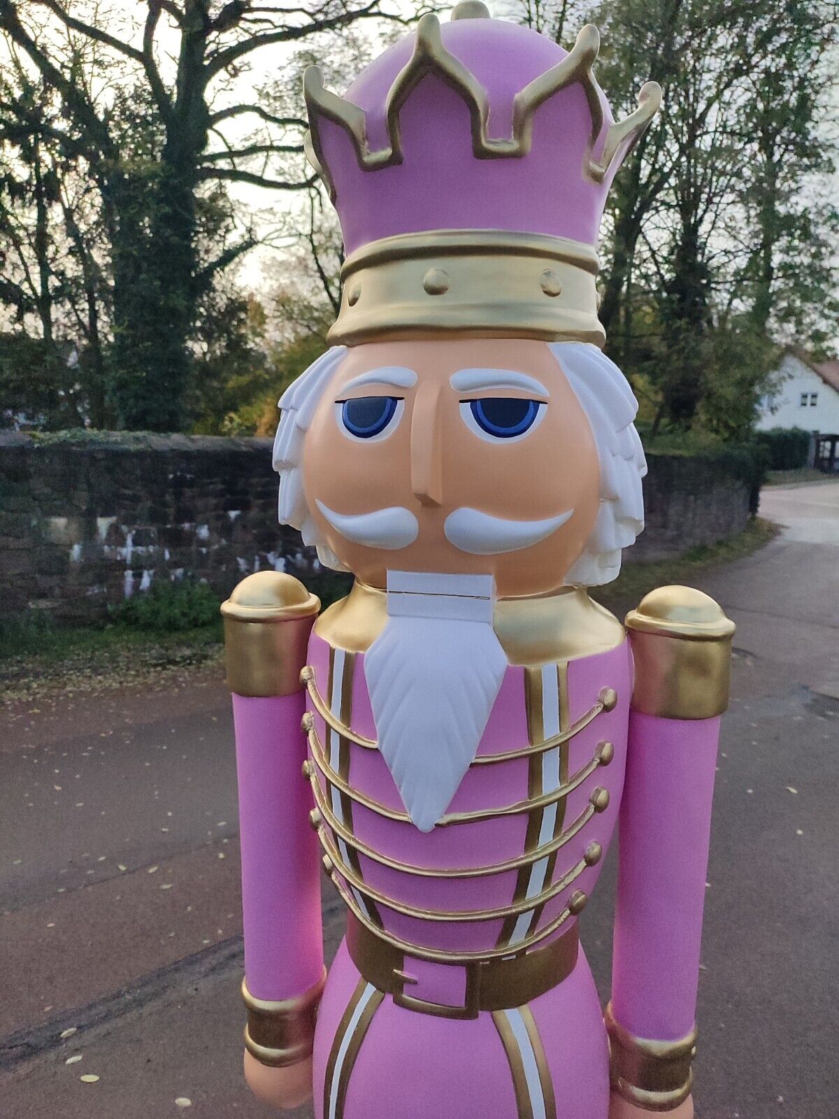 XXL Premium Nussknacker auf Standfuss ca. 200 cm Garten Deko Figur Weihnachtsmann