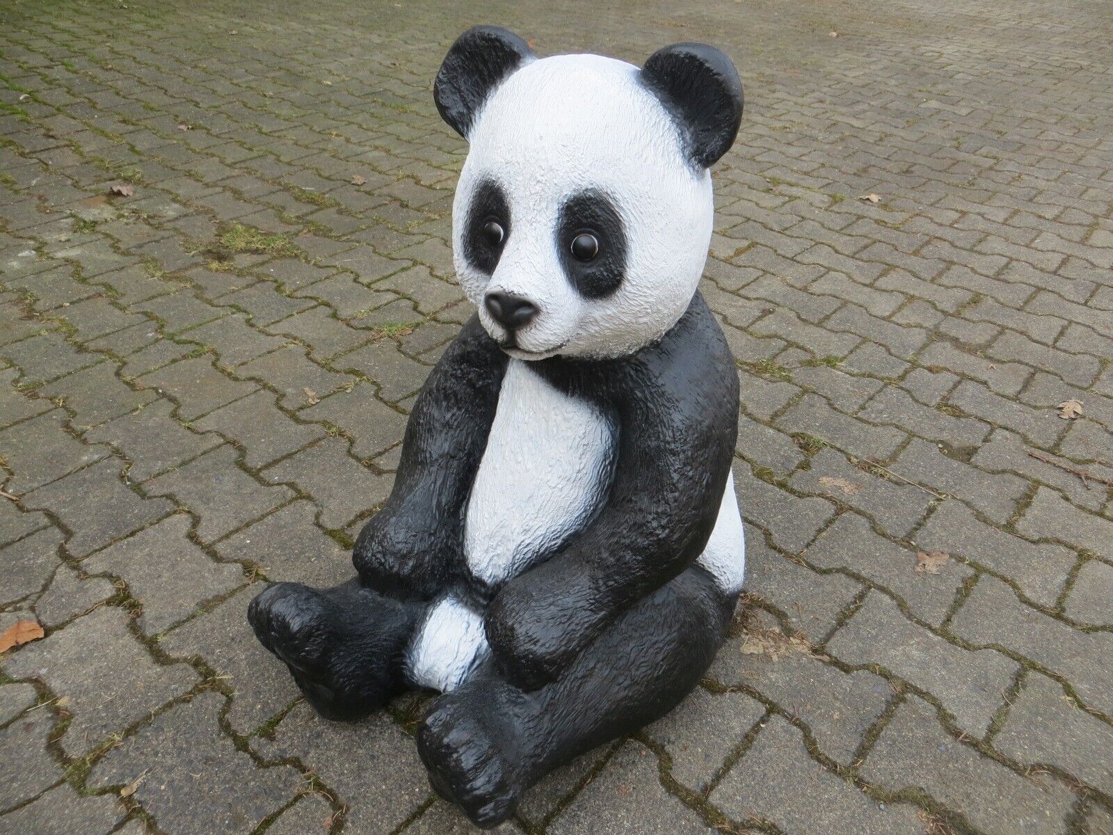 XXL Premium Panda sitzend lebensgross ca. 70 cm Pandabär Garten Deko Figur v2