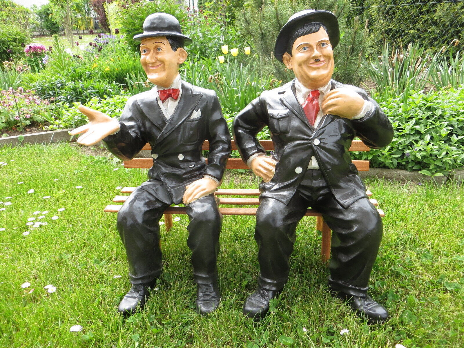 XL Premium Dick & Doof auf der Bank ca. 70cm hoch Garten Deko Figur