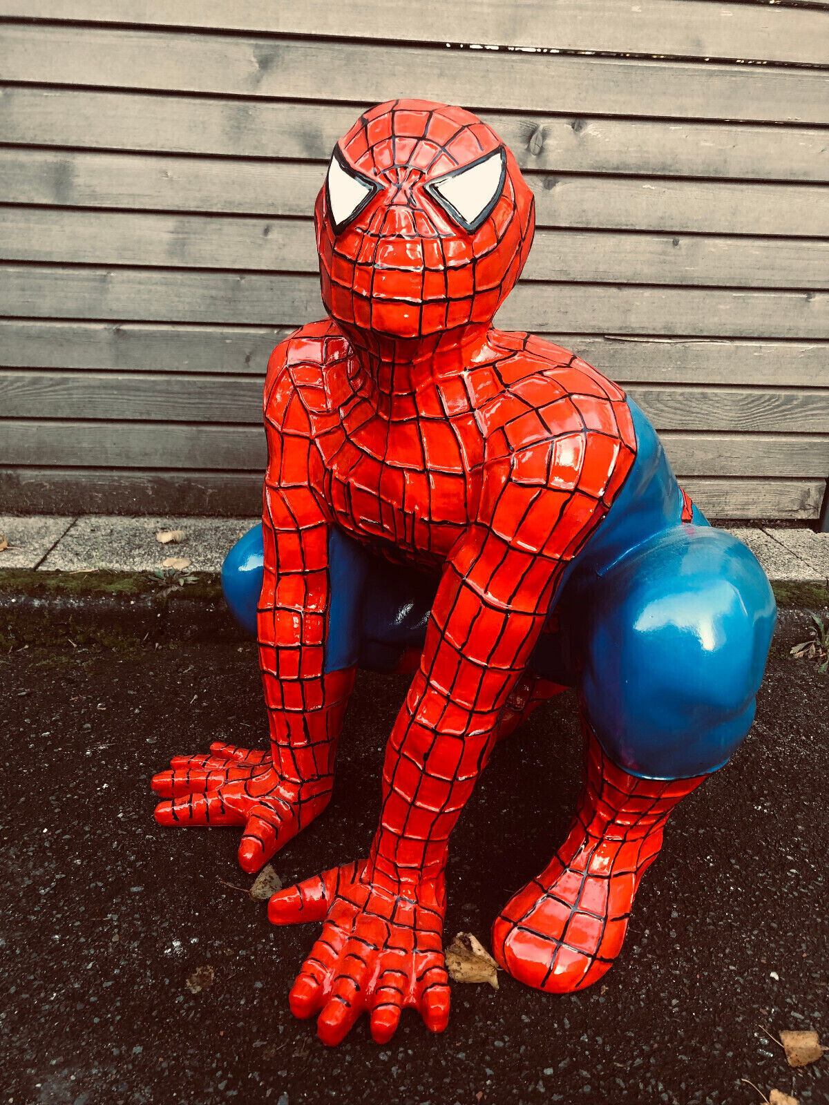 XL Premium Spiderman Garten Deko Figur Gartenfigur – Werbefigur – Wohndekoration