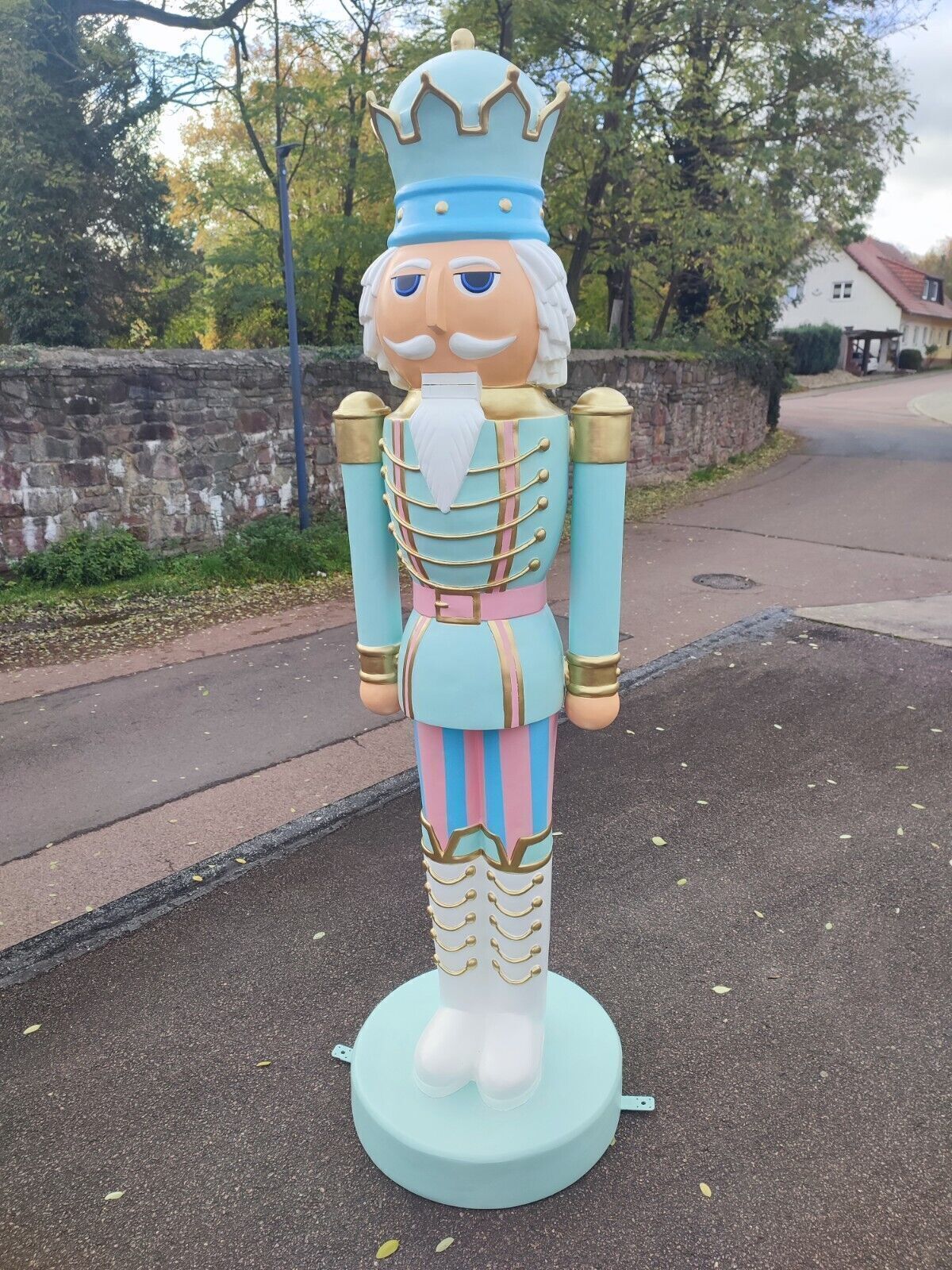 XXL Premium Nussknacker auf Standfuss 200 cm Garten Deko Figur Weihnachtsmann v2